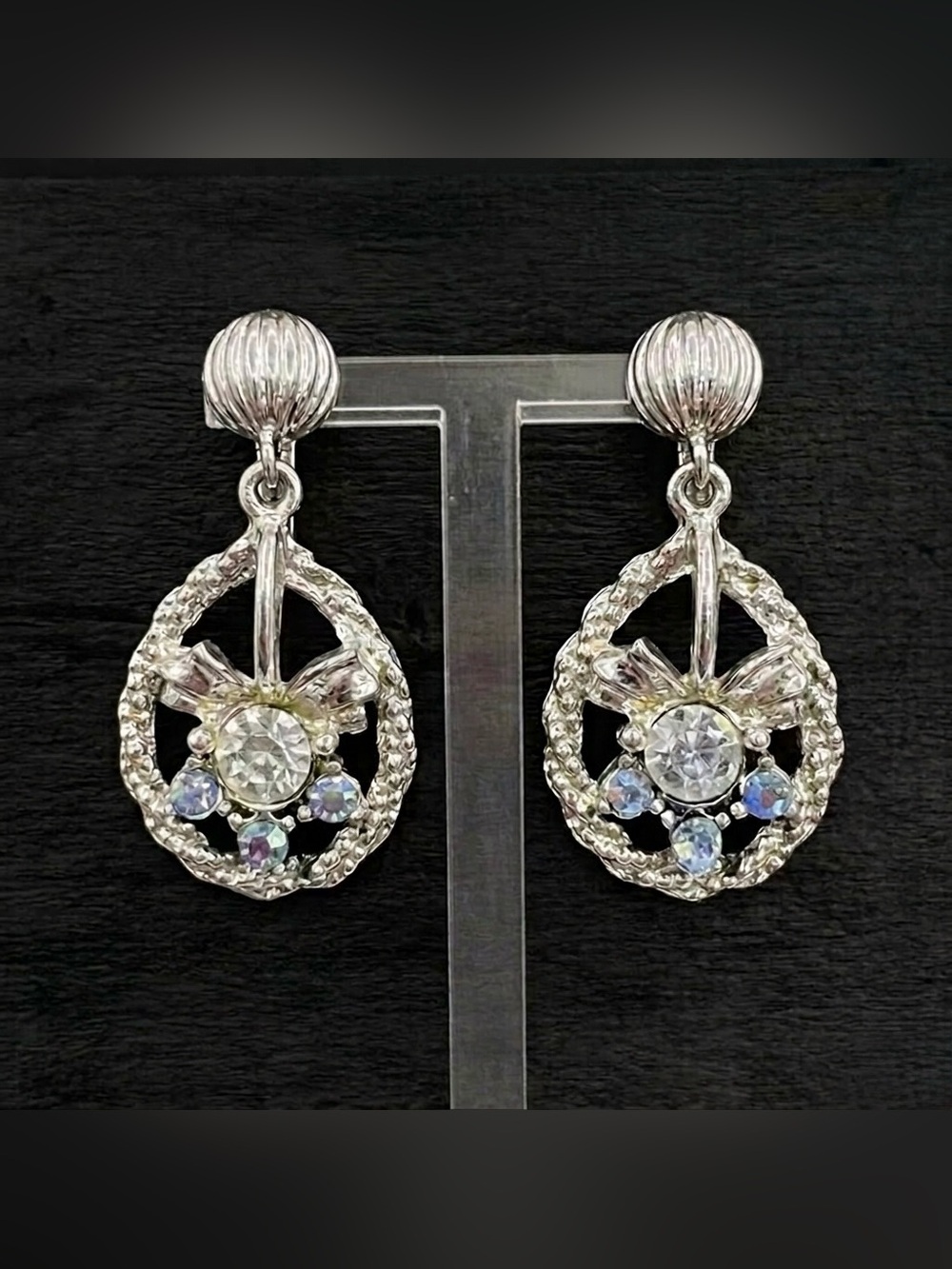 Vintage 50s Blue Aurora Borealis Clear Rhinestone Wreath Screw Back Earrings